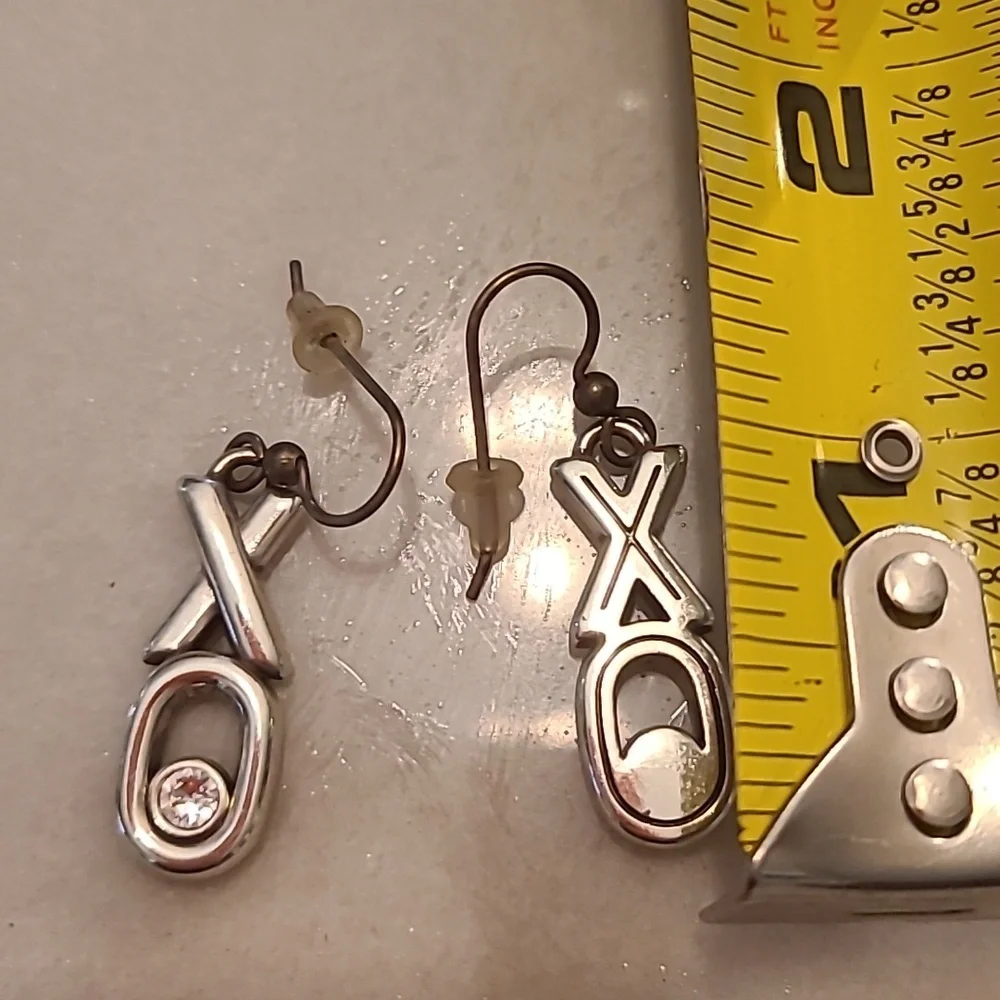 XO earrings with rhinestone - Picture 4 of 4
